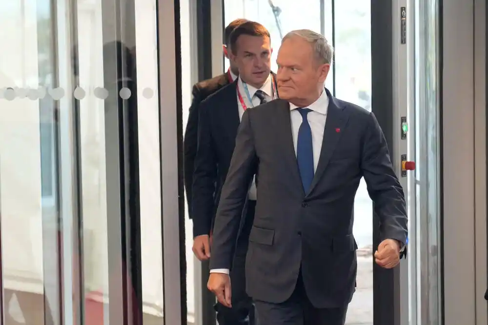 Evropski parlament ukinuo imunitet dvojici poljskih poslanika; AP: Tuskova pobjeda