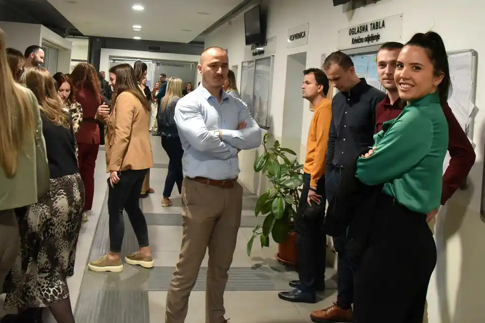 Jačim pritiskom do većih zarada: Sindikalne organizacije pravosuđa pojačavaju borbu