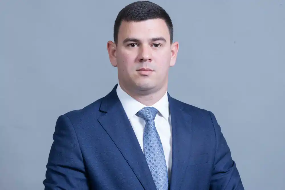 Jokić: Bez objašnjenja zašto je Opština Berane tokom jula i avgusta potrošila skoro 25.000 eura na restoranske usluge