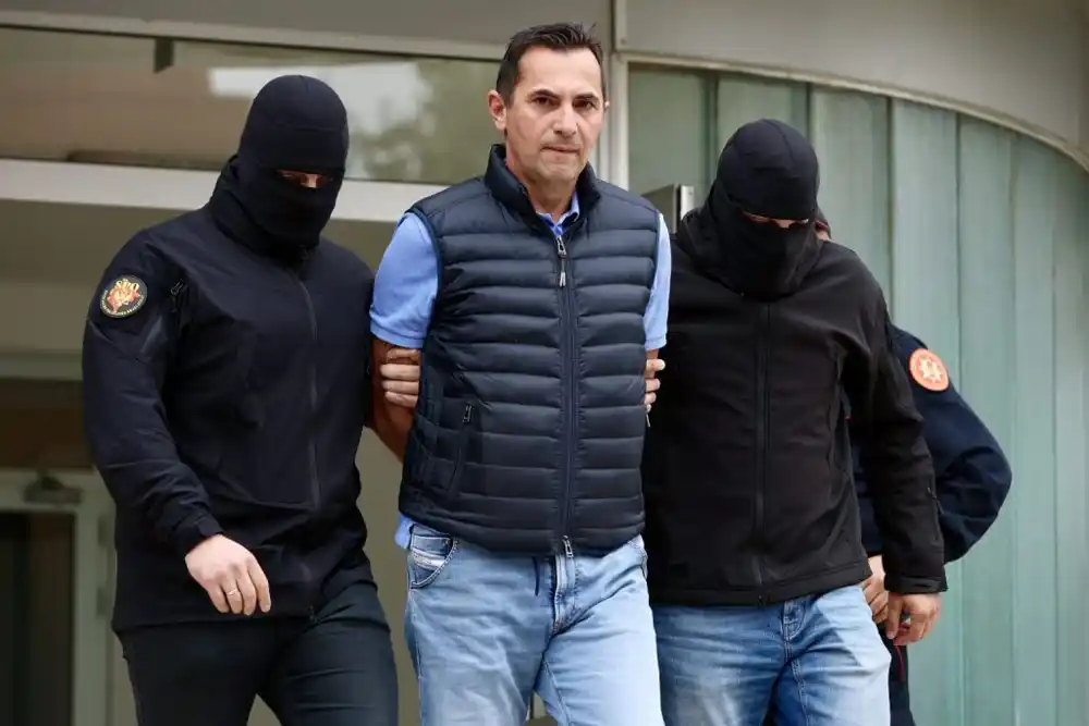 Mijajlović tražio od Spičanovića da mu provjeri lične podatke majke Alekse Bečića?