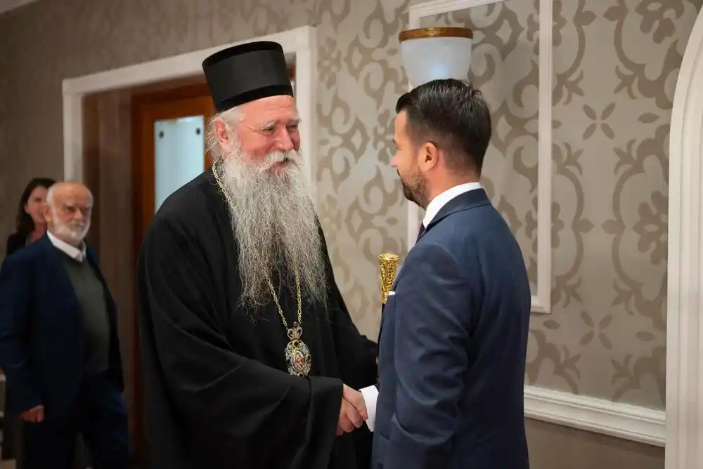 Milatović dodijelio posthumno Amfilohiju Orden Crnogorske velike zvijezde