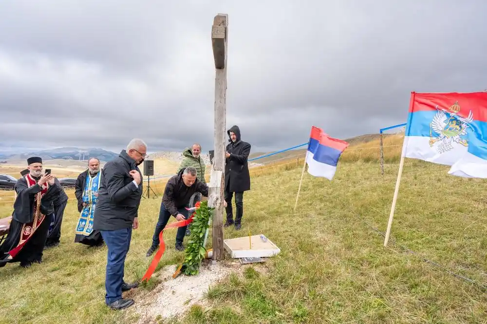 Na Krnovu služen parastos četnicima: Prisustvovao i Mandić, traže da se podigne spomen-obilježje