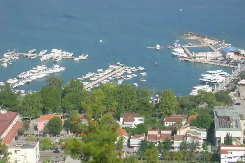 Neće dozvoliti nelegalno svojatanje: Dio potomaka Toma Luketića osporava nagradu Opštine Budva