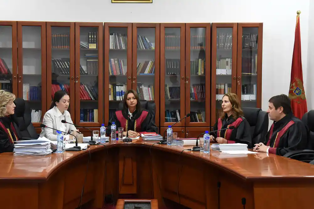 Neće moći više da odlučuju o sebi: Resor pravde pripremio izmjene zakona, sudije Ustavnog suda u penziju sa 66 godina