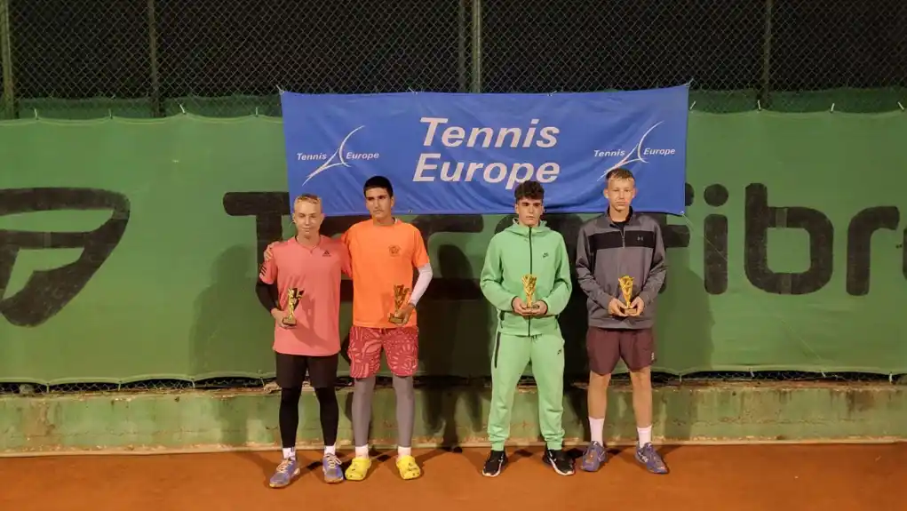 Nosioci turnira u muškoj i ženskoj konkurenciji juniora opravdali ulogu favorita!