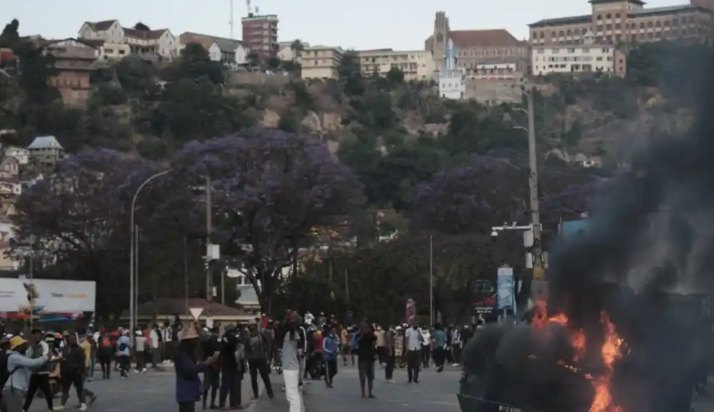 Nova drama na Madagaskaru, predsjednik tvrdi da je u toku državni udar