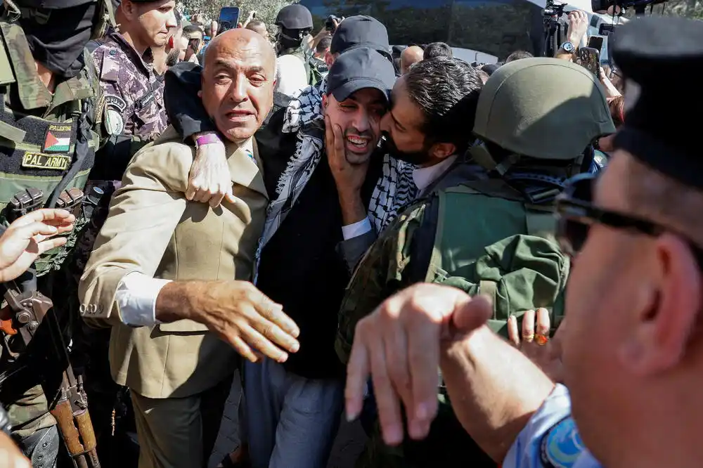 Palestinci oslobođeni iz izraelskog zarobljeništva stigli u Gazu i na Zapadnu obalu