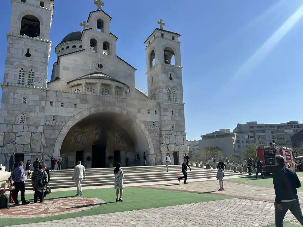 Požar u Hramu Hristovog Vaskrsenja u Podgorici