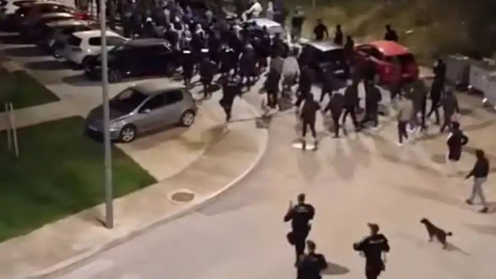Protestna šetnja u Podgorici, prisutne brojne policijske snage