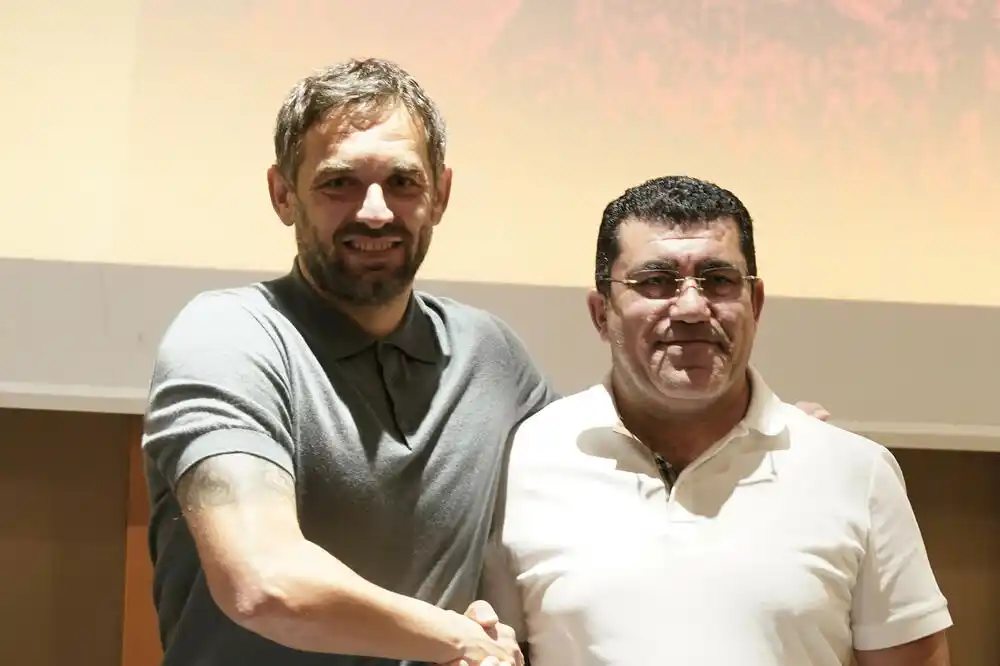 Radomir Đalović preuzeo Kajzerispor