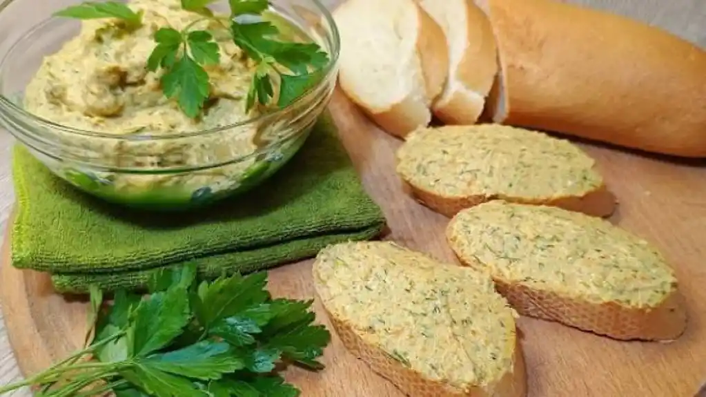 Recept za ZDRAV NAMAZA od tikvica sa topljenim sirom