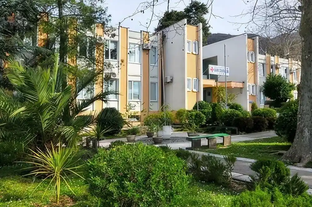 Tender za izvođenje radova na adaptaciji laboratorija za mikrobiologiju i biohemiju Doma zdravlja u Tivtu