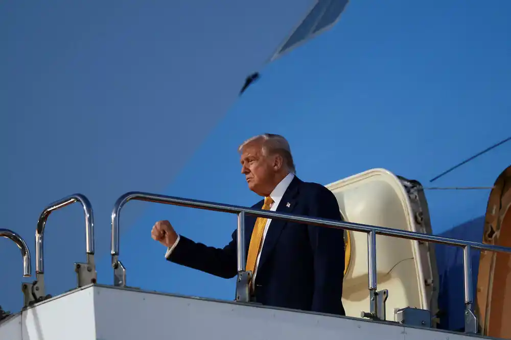 Tramp: Putin treba da okonča rat u Ukrajini, a ne da testira rakete