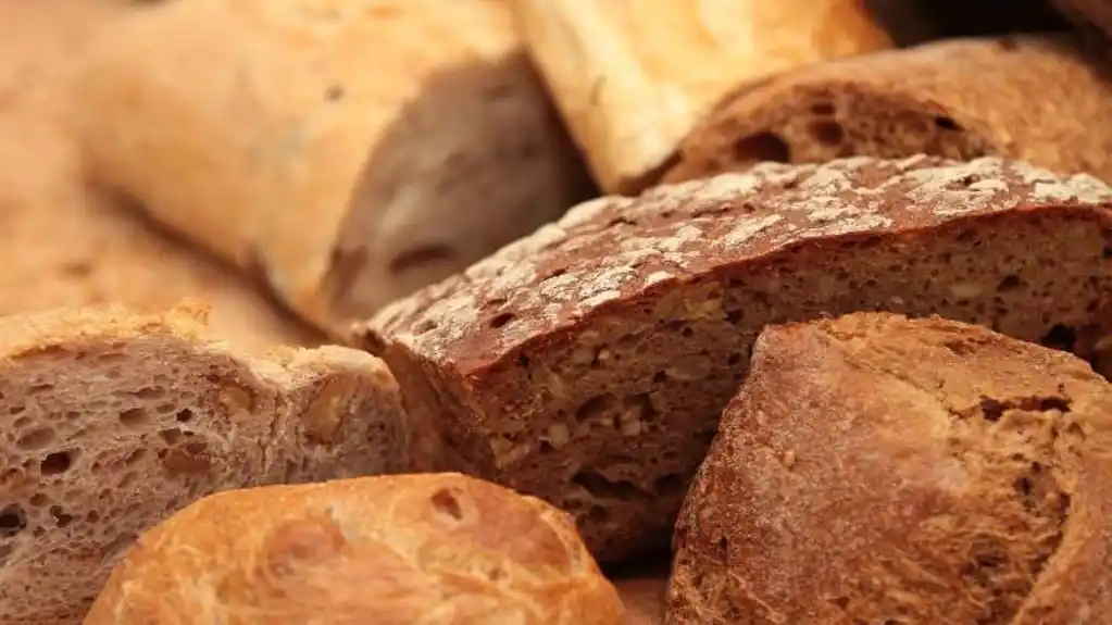 Ubacite kašiku ovog sastojka u tijesto i hljeb će danima ostati SVJEŽ I MEKAN
