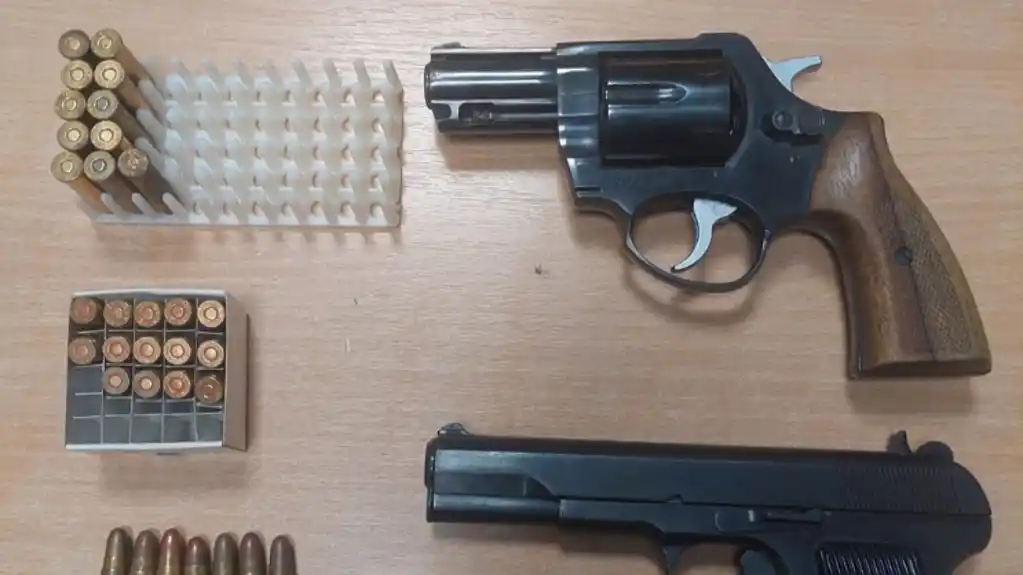 UP – Pretres u Nikšiću, oduzeti revolver, pištolj i municija u ilegalnom posjedu
