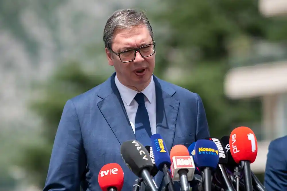 Vučić odbacio optužbe da stoji iza nereda u Crnoj Gori koji se tiču turskih državljana