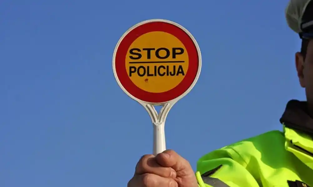 Za vikend uhapšen 71 vozač: Vozili pod dejstvom alkohola i droga
