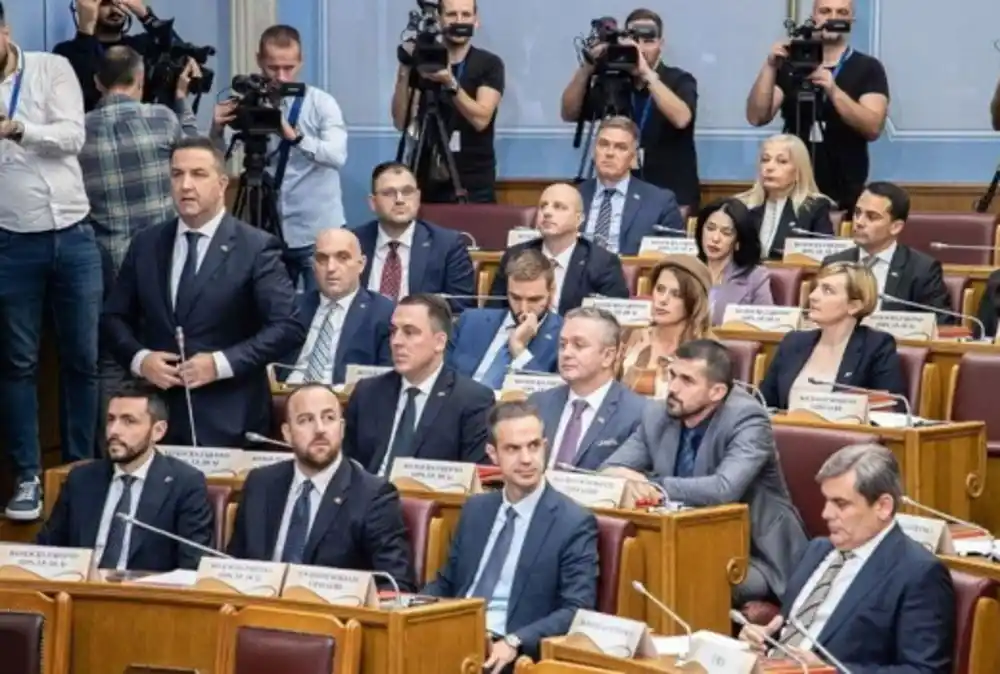 Zapad ispituje teren unutar DPS-a: Traže mlađe kadrove spremne na distancu od Mila!
