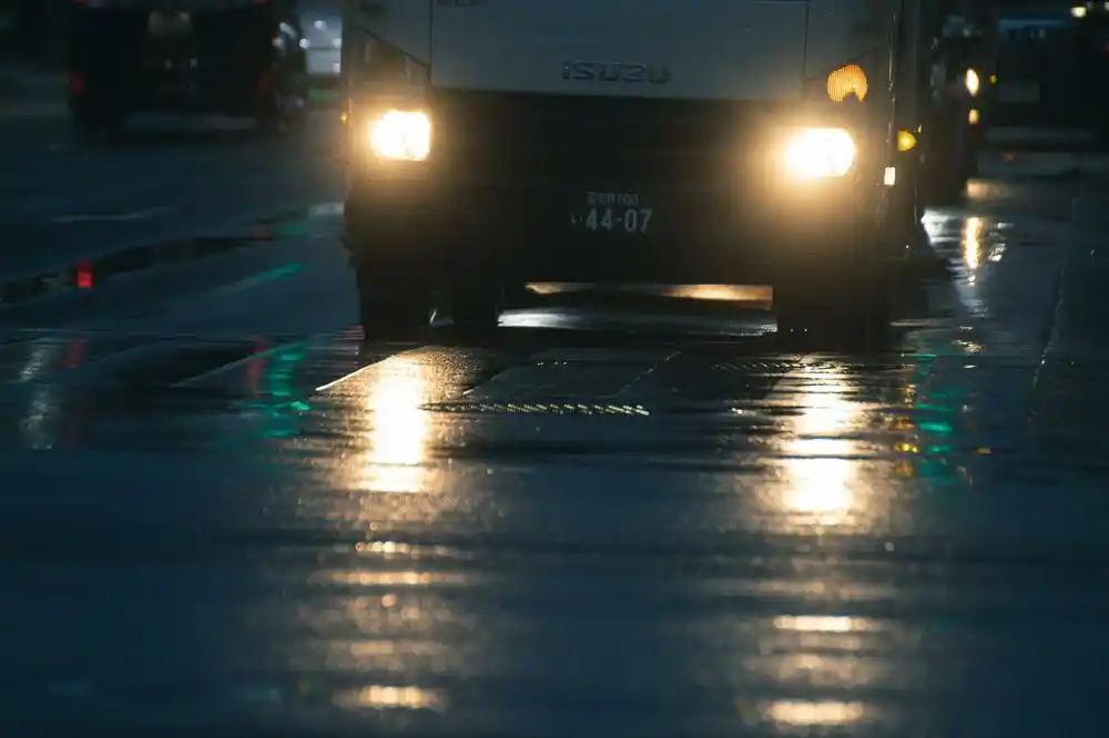 AMSCG: Oprezno zbog vlažnih puteva