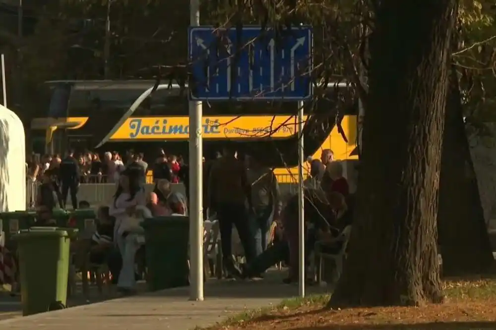 Beograd: Intervencija policije na mjestu gdje Dijana Hrka štrajkuje glađu