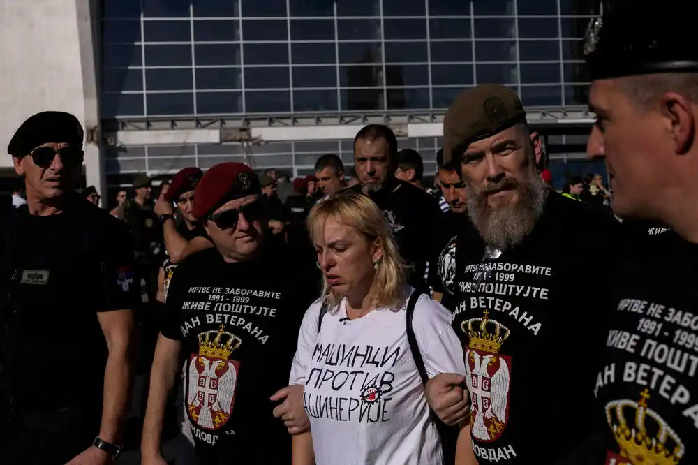 Dijana Hrka: U 11:52 stupam u štrajk glađu, Vučićev režim krije istinu o ubistvu mog sina i ostalih 15 žrtava