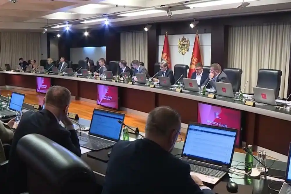 Elektronske sjednice Vlade održali čak 67 puta: Da li nove tehnologije ugrožavaju kvalitet odluka?