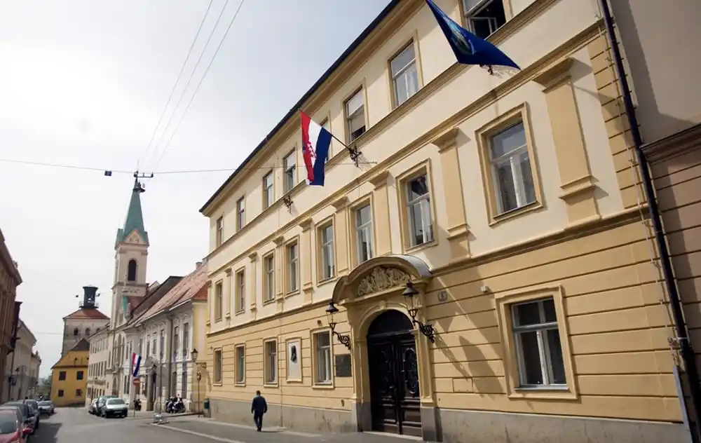 Gradska skupština Zagreba izglasala zabranu pozdrava „Za dom spremni“