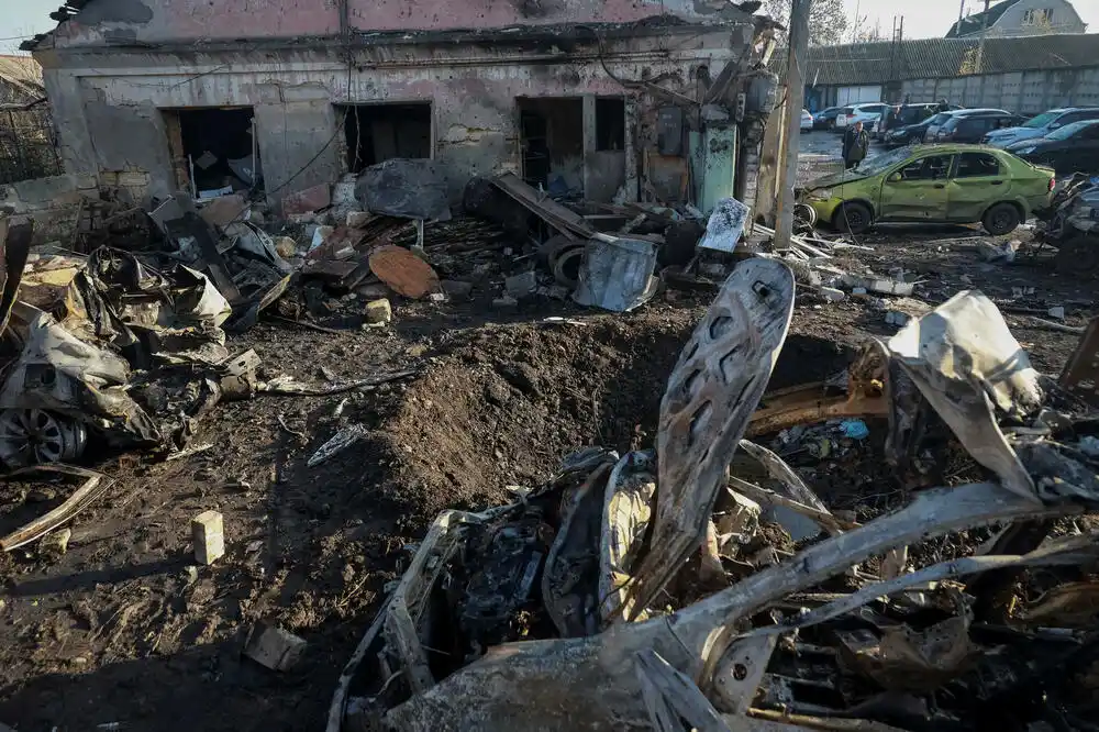 Izvori Rojtersa: SAD prijete obustavom pomoći kako bi izvršile pritisak na Ukrajinu da prihvati mirovni sporazum