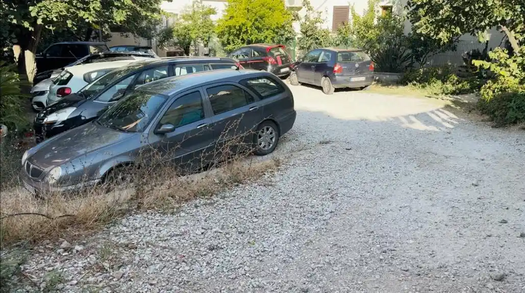 Jedina pješačka zona u srcu Petrovca postala magistrala