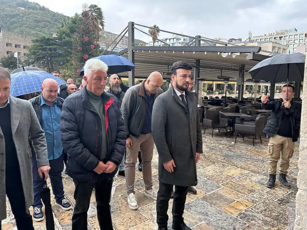 Jovanović odao počast „srpskim oslobodiocima Budve“: Tabla ne treba da dijeli, treba da ujedinjuje