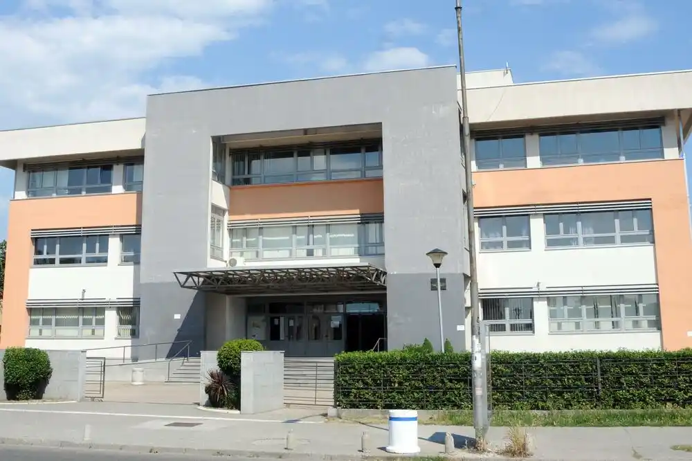 Lažna dojava o bombi u SEŠ „Mirko Vešović“