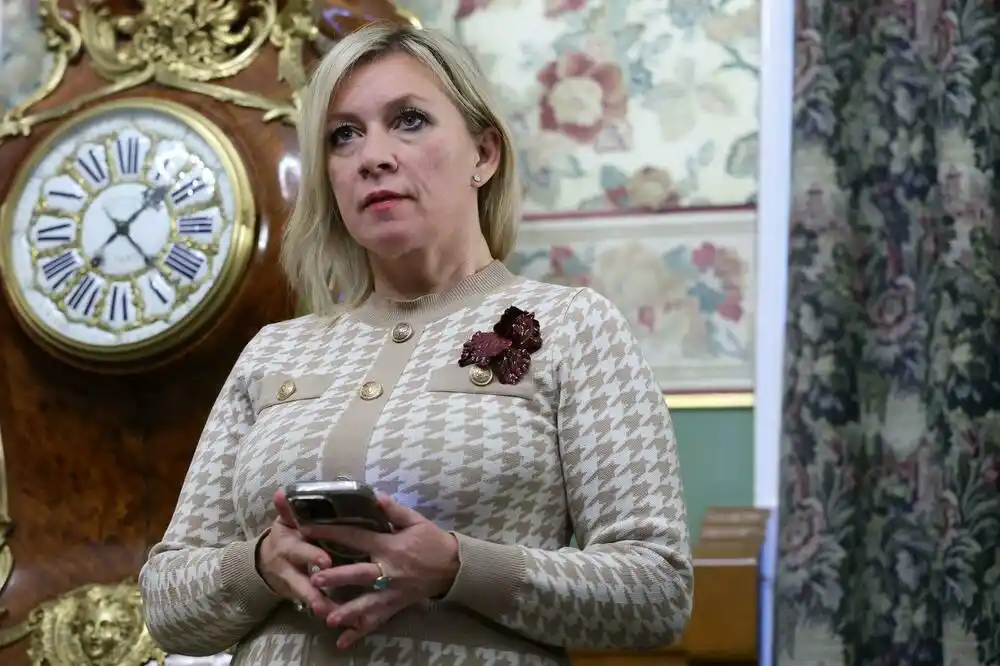 Marija Zaharova kritikovala oprečne Vučićeve izjave, Srbija iznenađena