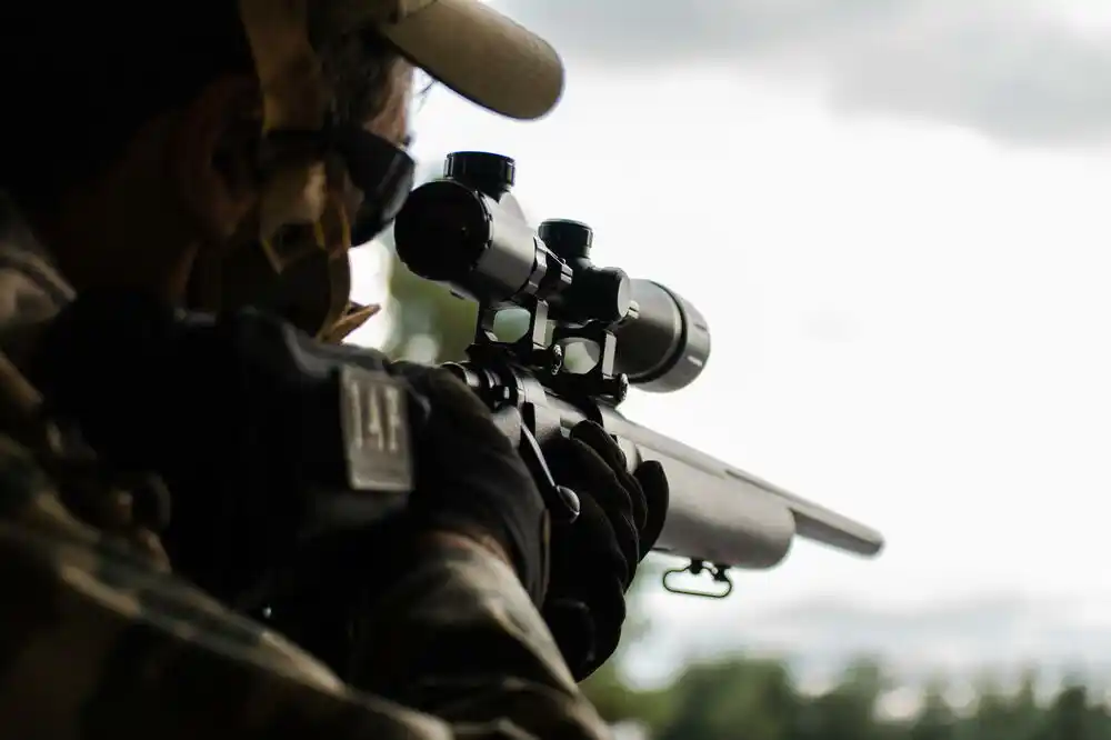 MUP Srbije: Uhapšeno više osoba koje se dovode u vezu sa slučajem poznatim kao „ubačeni snajperisti“