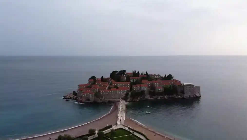 MZ Sveti Stefan Vladi Crne Gore: Donošenje odluka o Svetom Stefanu bez odlaganja