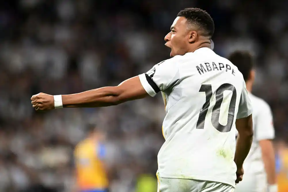 Najbolje od LŠ na Enfildu i Parku prinčeva: Ćabi i Trent u svom Liverpulu, prvak testira Bajernovih 15 pobjeda