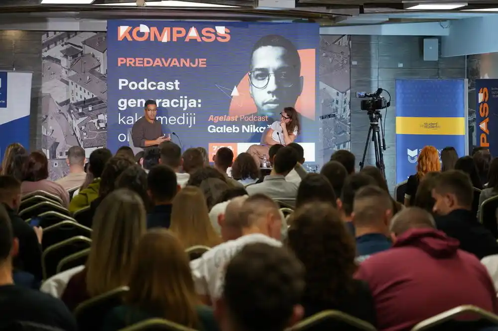 Nikačević: Živimo u društvu koje je istovremeno neobrazovano i dezinformisano, i to je strašna kombinacija