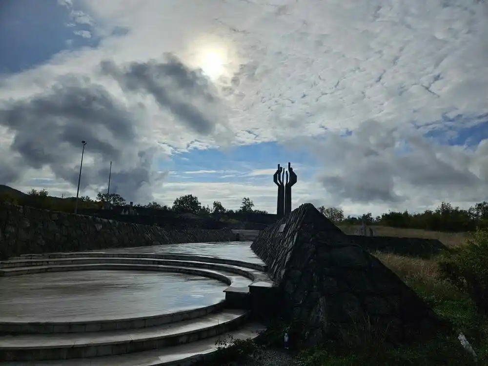 Podgoričani i parkiraju po svojoj istoriji: Stratišta zarasla, sjećanje i vlasti i građana izblijedjelo