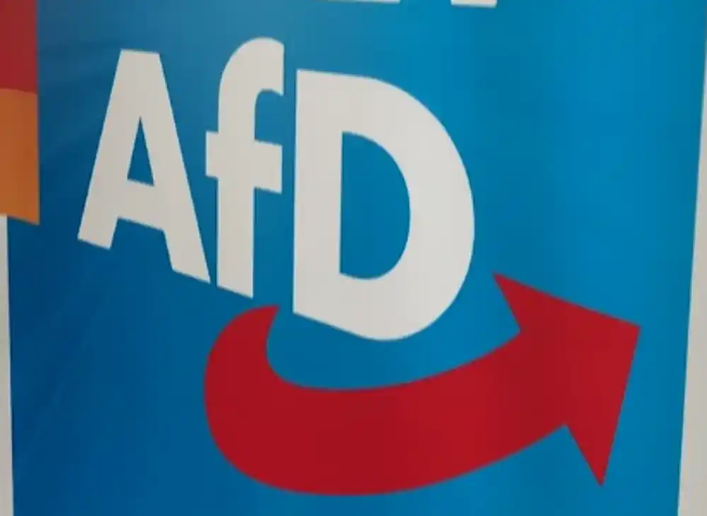 Poslanik AfD-a: Sankcije su greška, ne bih tražio od Srba da se odreknu odnosa sa Rusijom