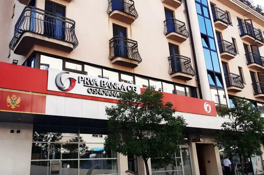 Prva banka: Nakon višegodišnjeg pokušaja vansudske naplate, prinuđeni smo da pokrenemo prinudnu