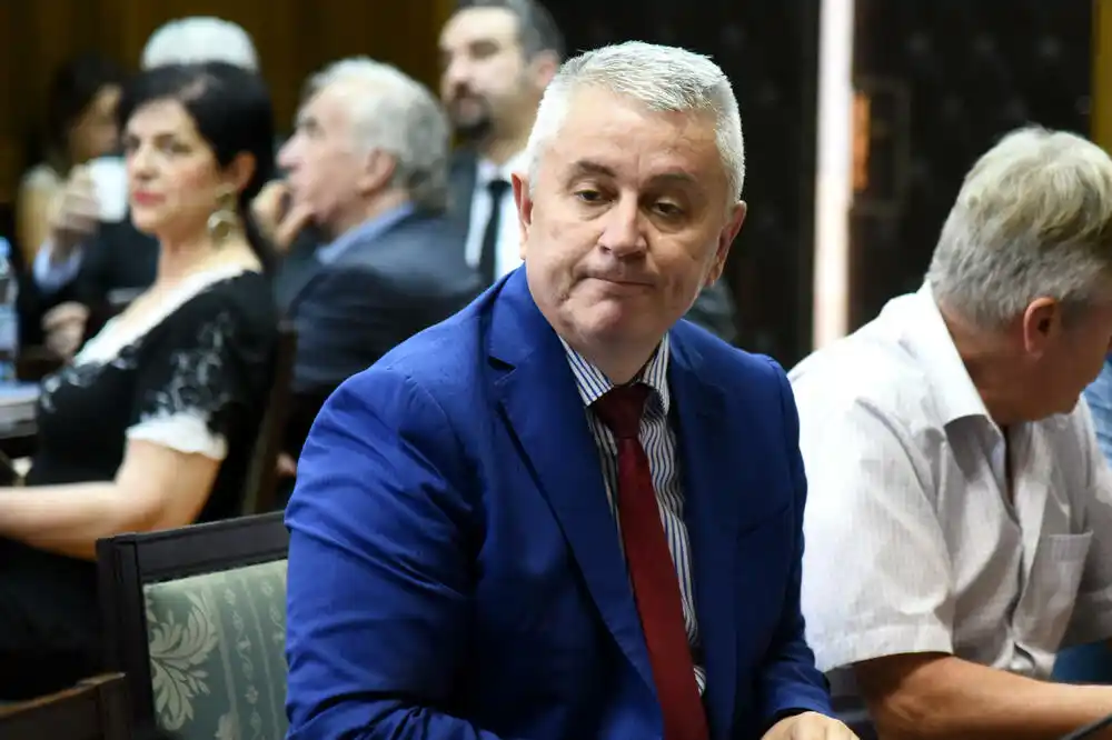 Radović dobio 75.000 eura, nije vratio ni cent