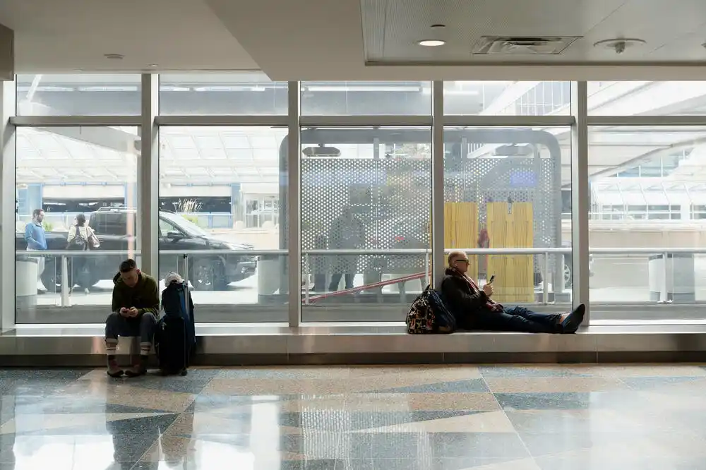 Rojters: SAD odlažu letove na osam aerodroma zbog nedostatka osoblja u kontroli letenja