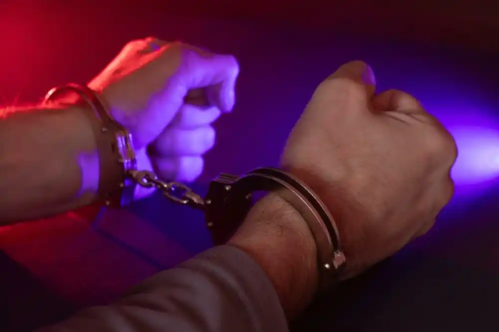 Sarajevo: Uhapšena dva policajca, terete se za uznemiravanje i seksualnu zloupotrebu djeteta