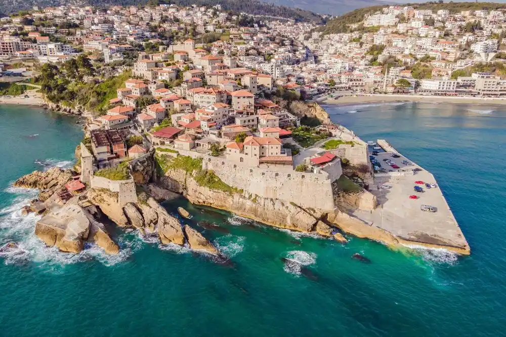 Sjednica SO Ulcinj: Od naredne godine voda jeftinija za oko 40 odsto, rebalansom budžet manji za oko dva miliona…