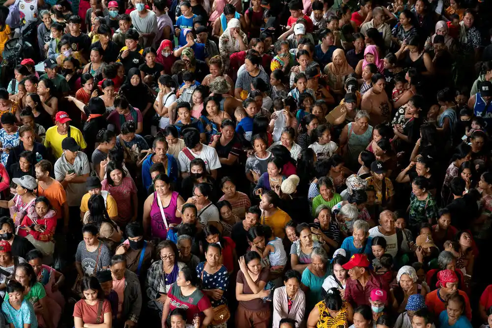 Skoro milion ljudi evakuisano u Filipinima pred dolazak super tajfuna Fung-vong