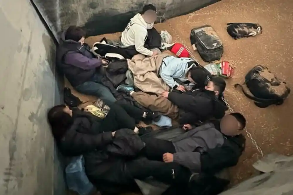 Srbija: Šest migranata pronađeno u kamionu sa pšenicom