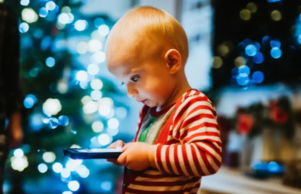 Tableti i telefoni oduzimaju djeci ono što je najvažnije za razvoj mozga: Uzrast kada je ekranizam najštetniji po njih