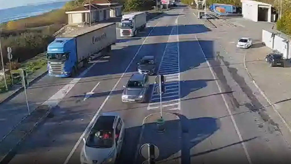 Tokom prvog dana praznika granice prešlo više od 25 hiljada građana