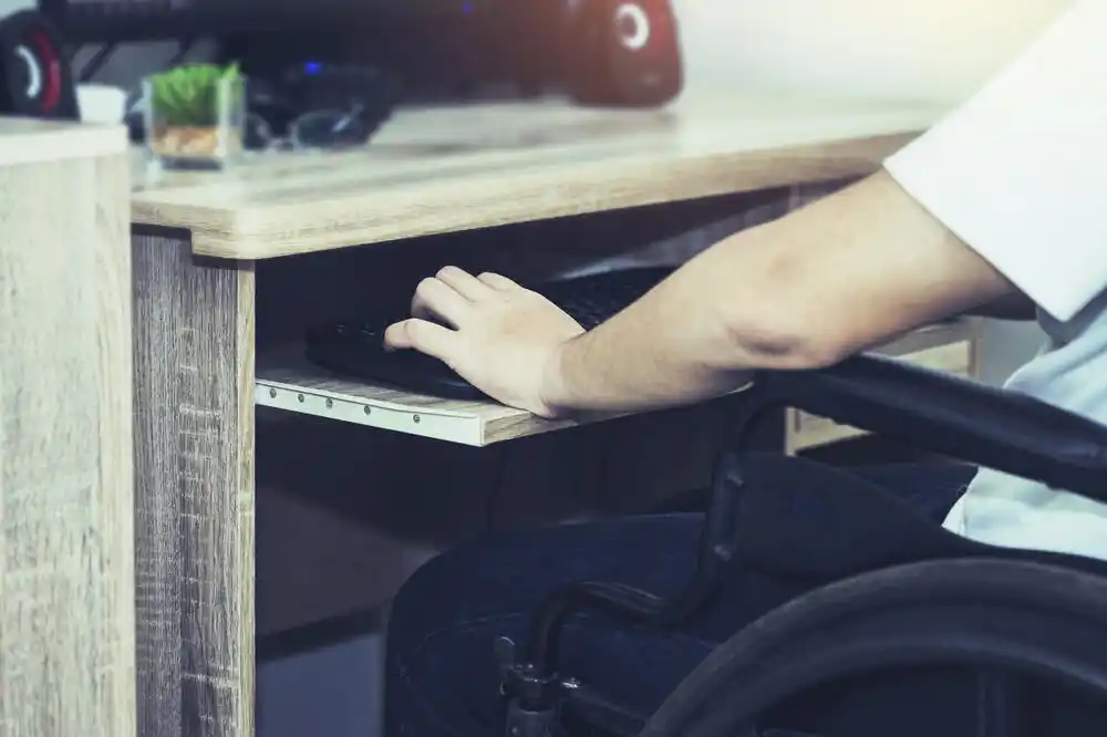 Udruženje „Srce“: Kašnjenje subvencija i zloupotreba Fonda ugrožavaju prava OSI, nadležni da hitno reaguju