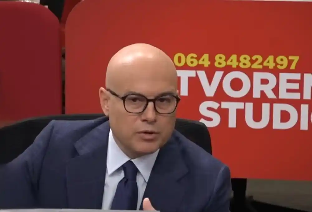 Vučević: Ne mogu da se takmičim sa Vučićem, on ima duži staž i više pređenih kilometara