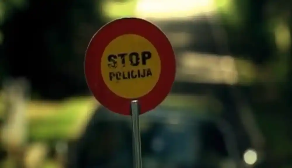 Za 24 sata 13 saobraćajnih nezgoda, povrijeđene dvije osobe